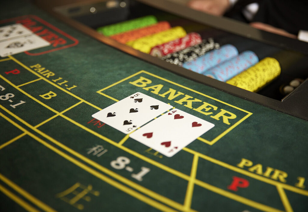 Baccarat Bett Kecil
